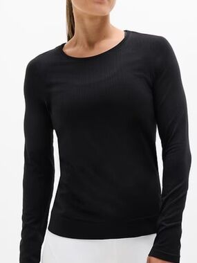 Athleta In Motion Seamless Long Sleeve Top // Black